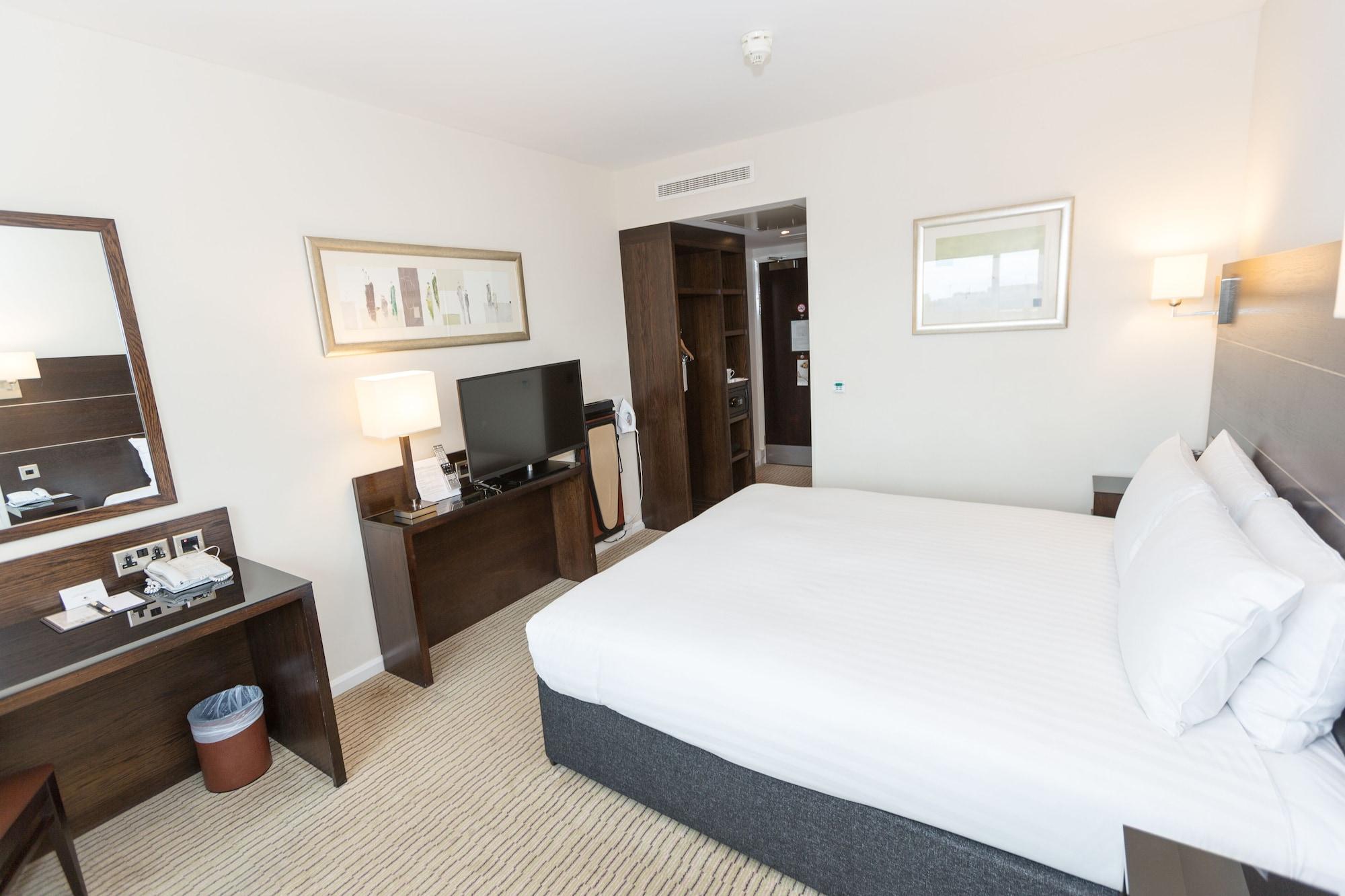 Doubletree By Hilton London Heathrow Airport 4*